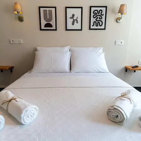 Hotell Holy 2*